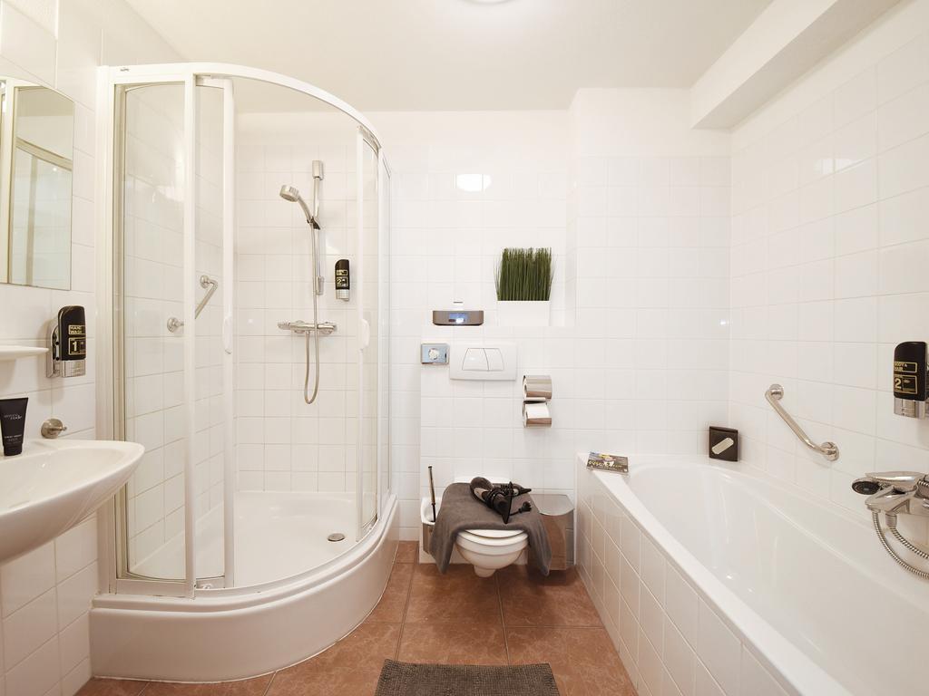 Hotel Nehalennia Domburg Bagian luar foto